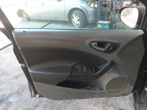  SEAT IBIZA BERLINA (6J5) 