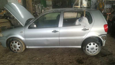 VOLKSWAGEN POLO III BERLINA (6N2)