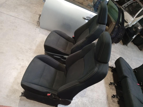 JUEGO ASIENTOS COMPLETO Toyota RAV4 (A4) 