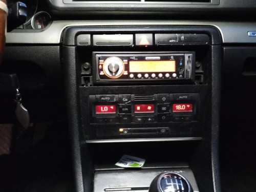  AUDI A4 BERLINA (8E) 