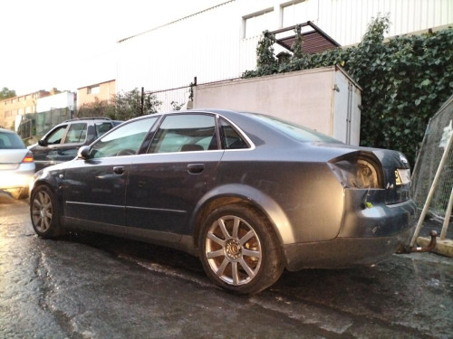  AUDI A4 BERLINA (8E) 