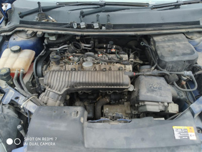 FORD FOCUS BERLINA (CB4)