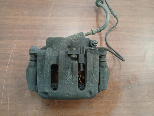 PINZA DE FRENO DELANTERA DERECHA Mercedes-Benz VITO KOMBI (639) 