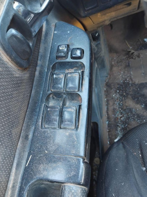 MANDO ELEVALUNAS DELANTERO IZQUIERDO Nissan Terrano II (R20)(02.1993->)