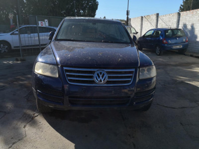 VOLKSWAGEN TOUAREG (7LA)