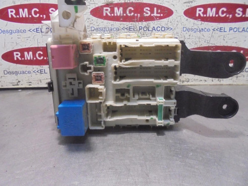 CAJA RELES / FUSIBLES Toyota AVENSIS CROSS SPORT (T27) 