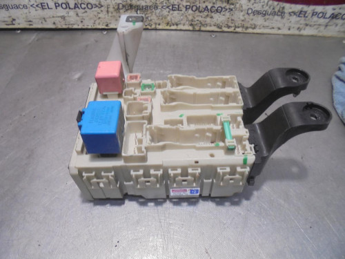 CAJA RELES / FUSIBLES Toyota AVENSIS CROSS SPORT (T27) 