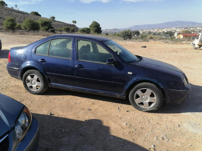 VOLKSWAGEN BORA BERLINA (1J2)(1998)