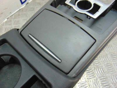 APOYABRAZOS CENTRAL, AUDI, A6 AVANT (4F5)