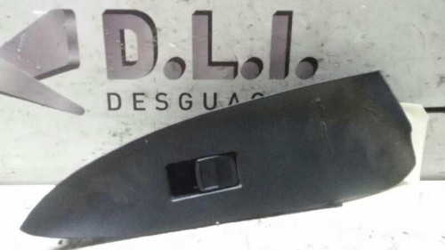 MANDO ELEVALUNAS DELANTERO DERECHO Toyota RAV4 (A3) 