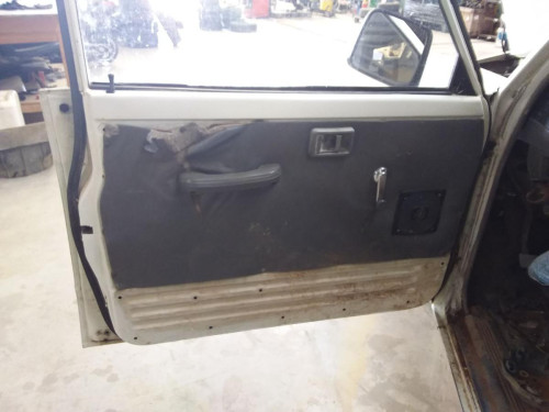 PUERTA DELANTERA IZQUIERDA Nissan PATROL (K/W 160) 
