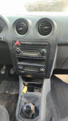 SEAT CORDOBA BERLINA (6L2)