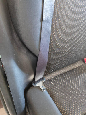 CINTURON SEGURIDAD TRASERO DERECHO