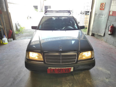 MERCEDES-BENZ CLASE C (BM 202) BERLINA