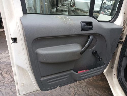 FORD TRANSIT CONNECT (TC7) — vehículo donante para recambios 