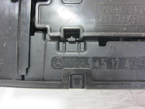  CAJA RELES / FUSIBLES Mercedes-Benz CLASE A (BM 169) 