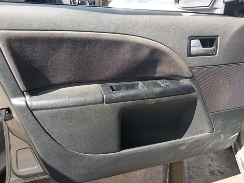 FORD MONDEO BERLINA (GE) — vehículo donante para recambios 