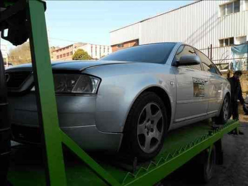  AUDI A6 BERLINA (4B2) 
