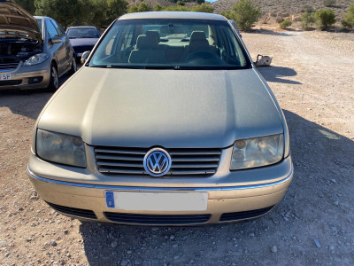 VOLKSWAGEN BORA BERLINA (1J2)(1998)