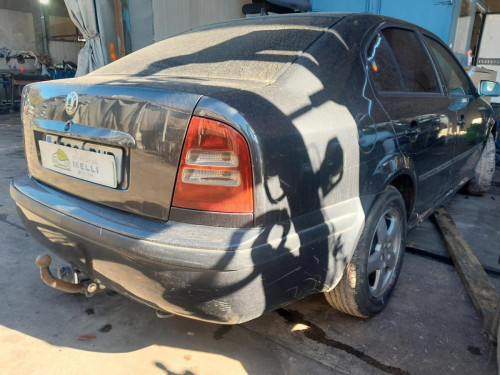  SKODA OCTAVIA BERLINA (1U2) 