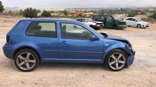 VOLKSWAGEN GOLF IV BERLINA (1J1)(10.1997) — автомобиль-донор на запчасти 