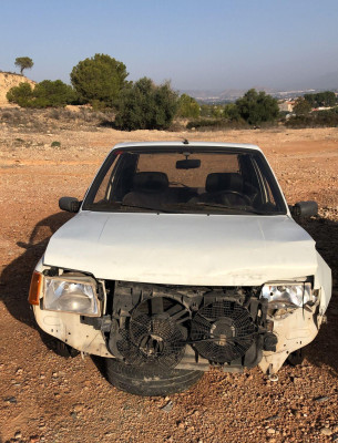 PEUGEOT 205 BERLINA