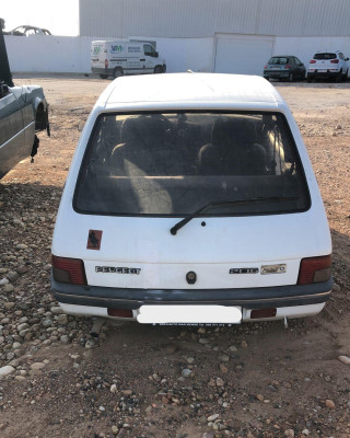 PEUGEOT 205 BERLINA