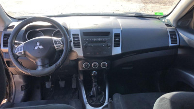 MITSUBISHI OUTLANDER (CW0)
