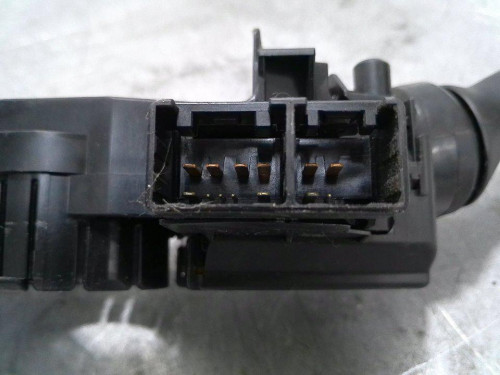 MANDO MULTIFUNCION TOYOTA AVENSIS CROSS SPORT (T27) 