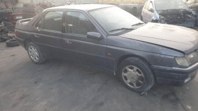 PEUGEOT 605