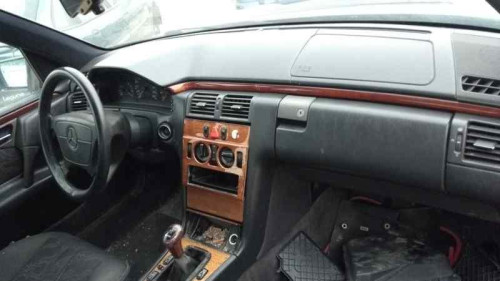 MERCEDES-BENZ CLASE E (BM 210) BERLINA — автомобиль-донор на запчасти 