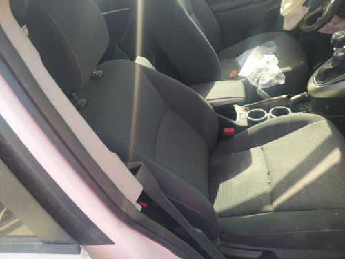 ENGANCHE CINTURON DELANTERO DERECHO Toyota VERSO (AUR2/ZGR2) 