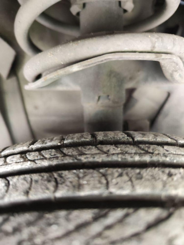 AMORTIGUADOR DELANTERO IZQUIERDO used