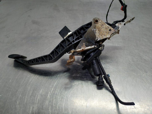 PEDAL EMBRAGUE FORD KUGA 