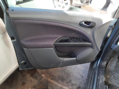 SEAT TOLEDO (5P2)