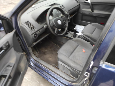 VOLKSWAGEN POLO IV (9N1)