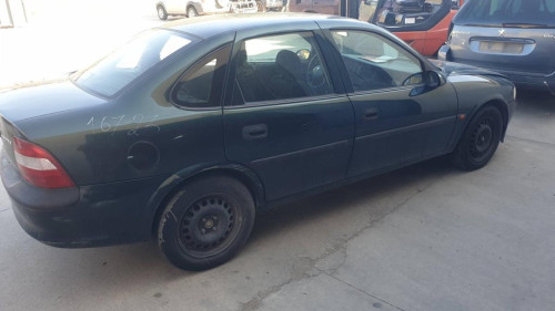  OPEL VECTRA B BERLINA 