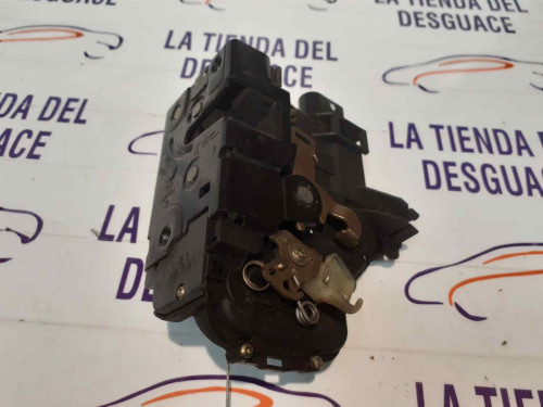  CERRADURA PUERTA DELANTERA DERECHA 