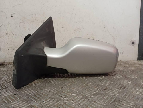 RETROVISOR IZQUIERDO 