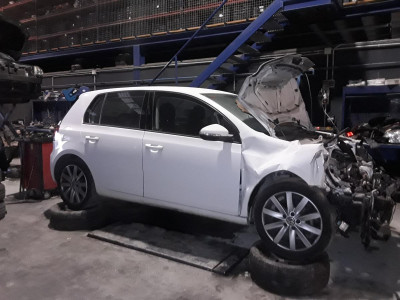 VOLKSWAGEN GOLF VI (5K1)(10.2008)