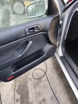 ELEVALUNAS DELANTERO IZQUIERDO