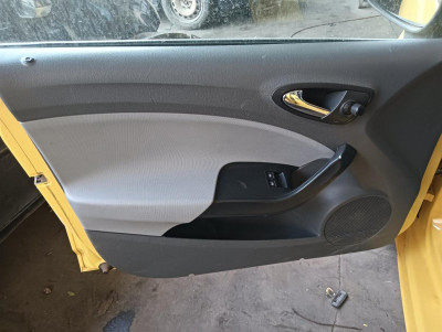 SEAT IBIZA BERLINA (6J5)