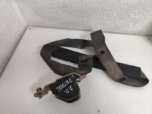  CINTURON SEGURIDAD DELANTERO DERECHO NISSAN 