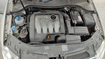 VOLKSWAGEN PASSAT VARIANT (3C5)