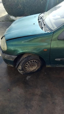 ALETA DELANTERA IZQUIERDA Renault Clio I Fase I / II (B/C57)(01.1991->)