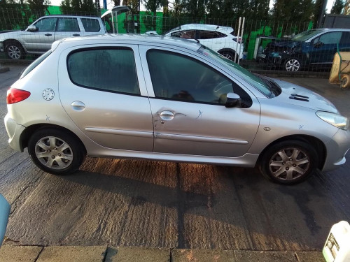  PEUGEOT 206 + 