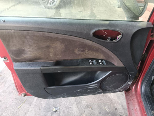 SEAT LEON (1P1) — автомобиль-донор на запчасти 