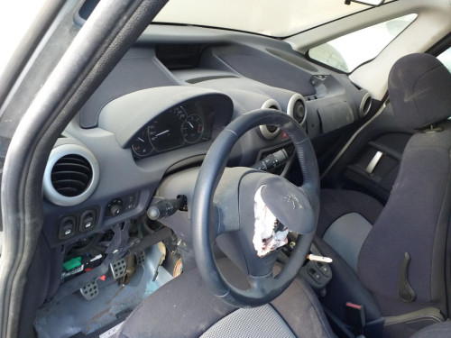PEUGEOT 1007 — Donor Vehicle for Used Parts 