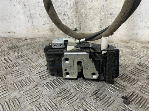CERRADURA PUERTA DELANTERA IZQUIERDA 