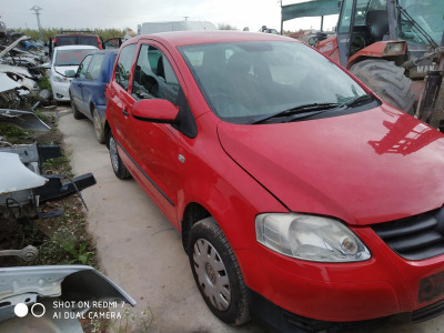 VOLKSWAGEN FOX (5Z1)(04.2005)
